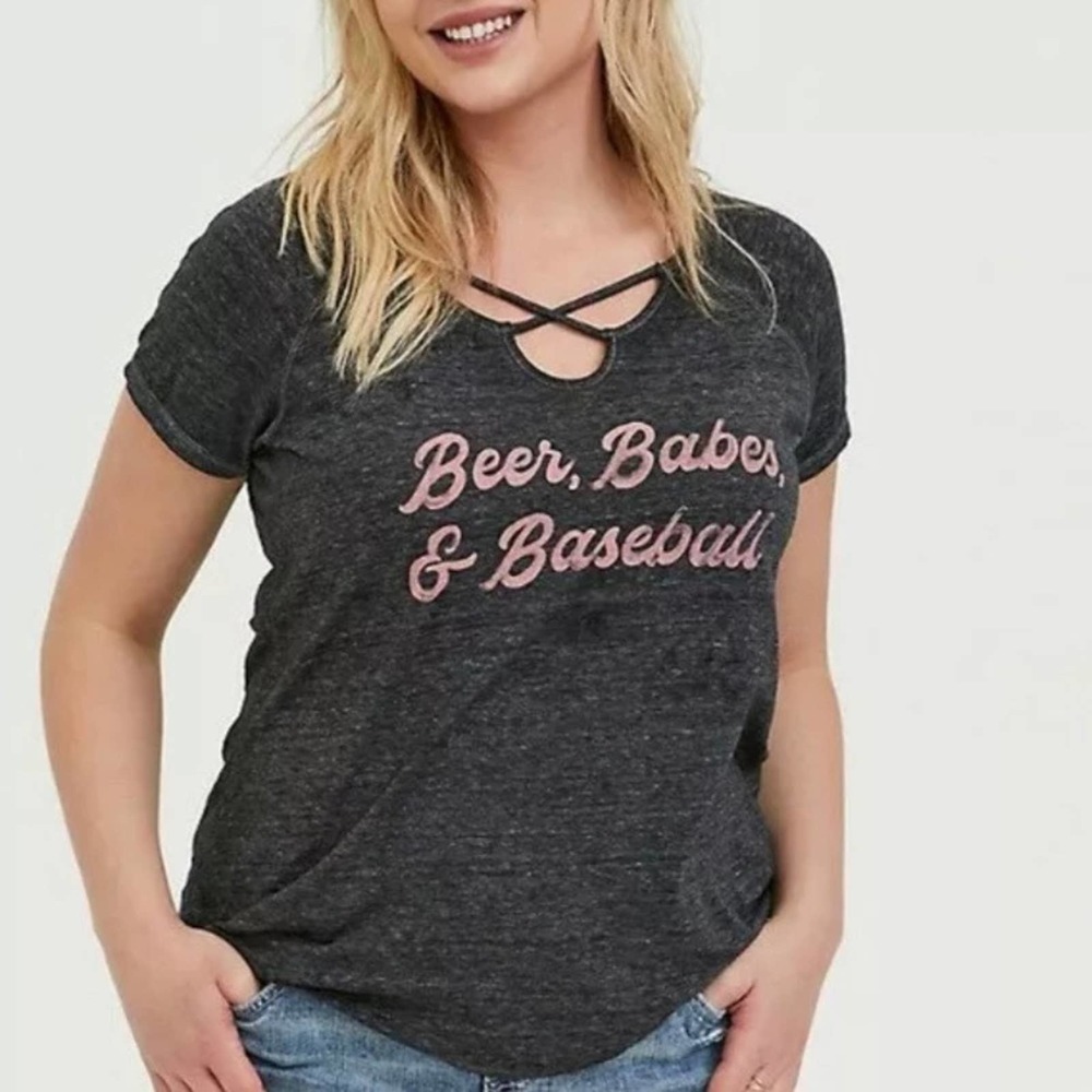Torrid women's BEER BABES & BASEBALL GRAY BURNOUT TEE size 6x NWT